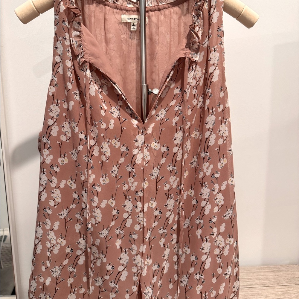 STITCH FIX! NWOT. Flowered dressy tank.